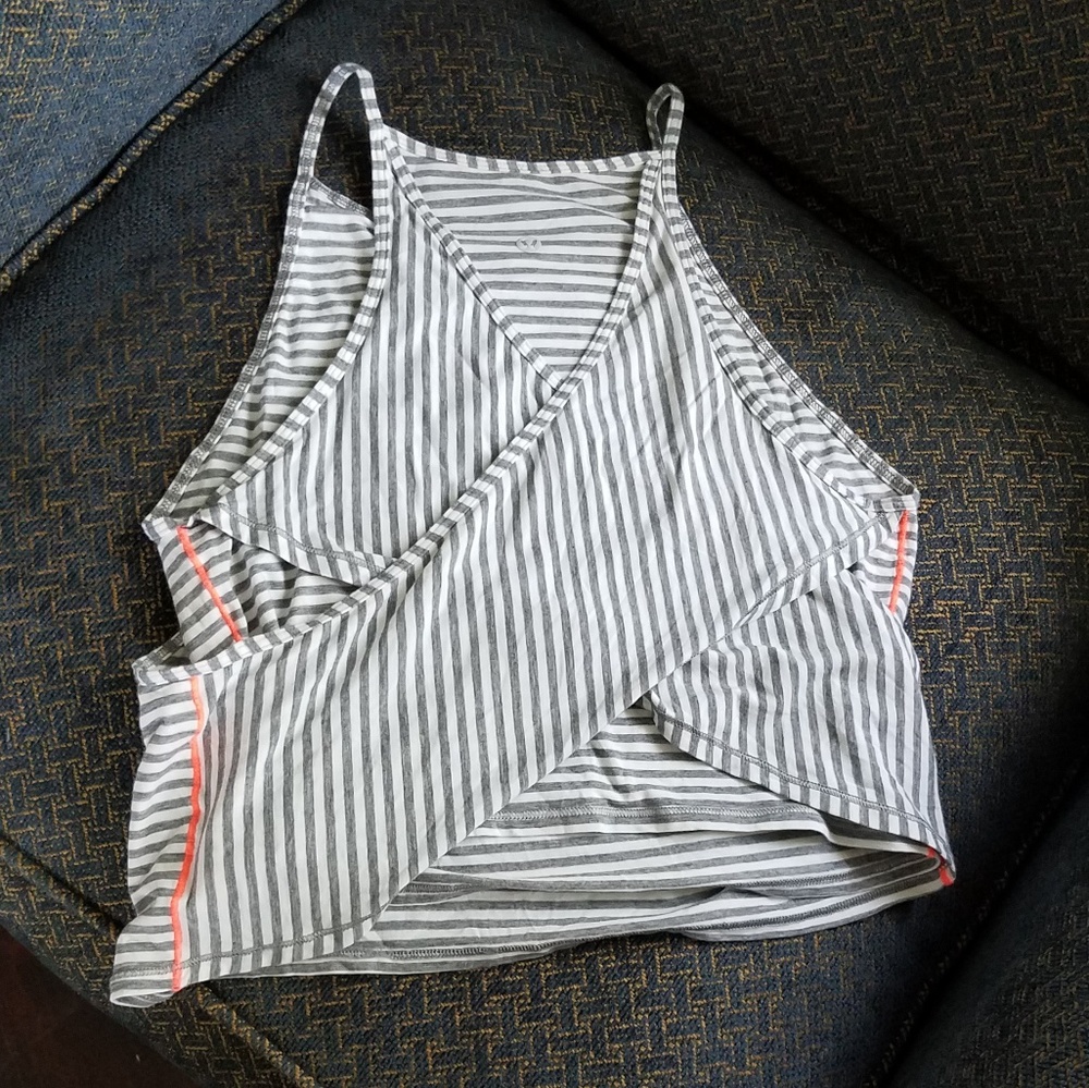 Lululemon vita loca crop